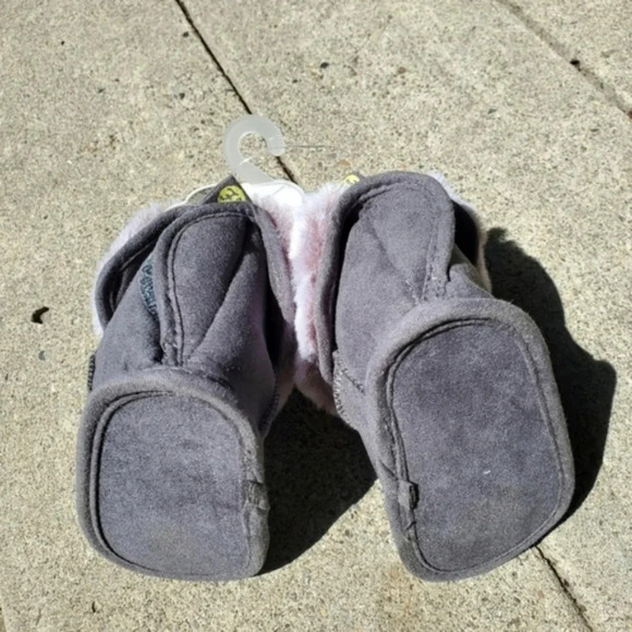 FIRST STEPS | Baby Girls Faux Fur Booties in Gray sz 0/3M, 3/6M, 6/9M - Picture 6 of 10